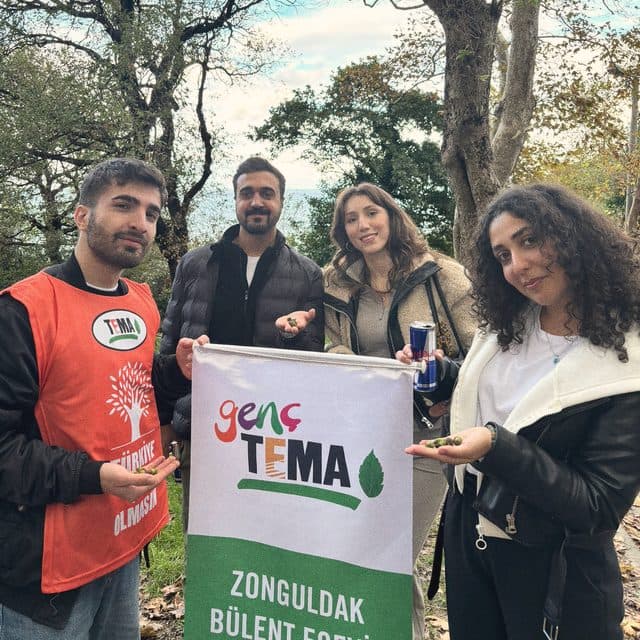 Meşe Palamudu Toplama Etkinliğimiz · ZBEÜ Genç TEMA